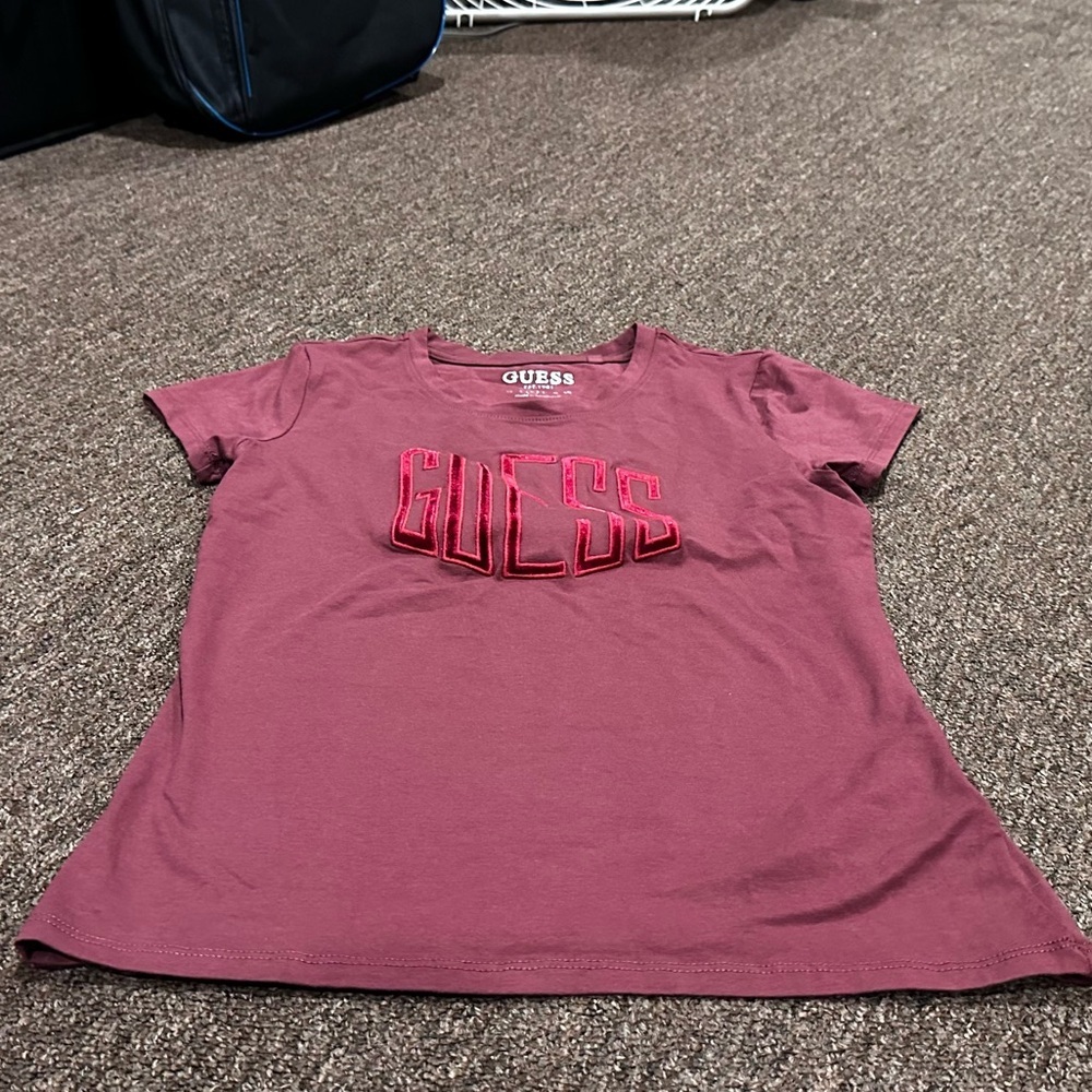 Guess T-shirt Woman M Maroon velvet Spellout Short Sleeve